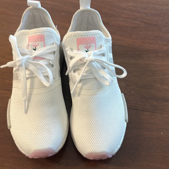 Adidas NMD R1 - Picture 2 of 7